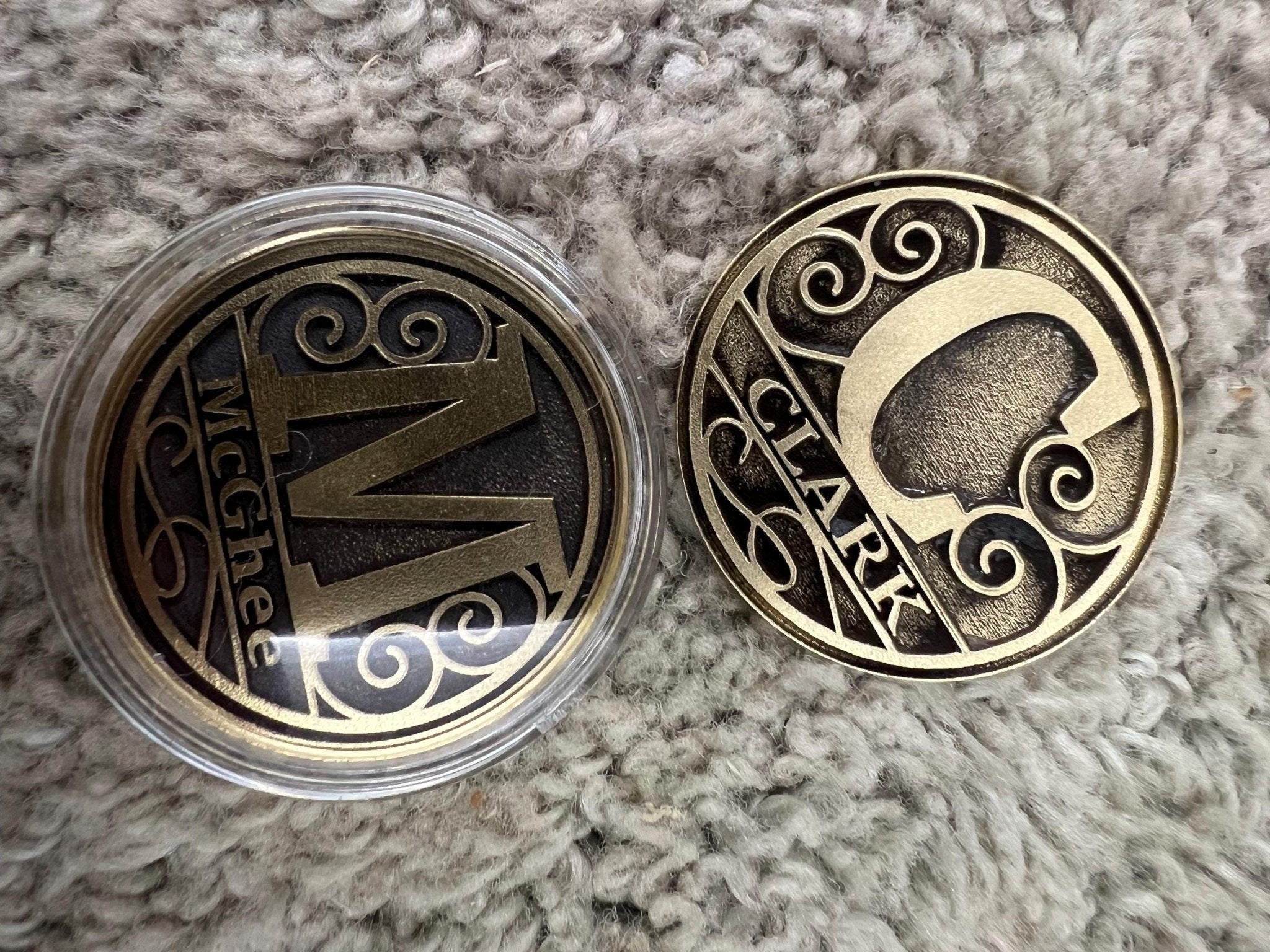 Award COINS, Logos, Family - Dog Time Outlet